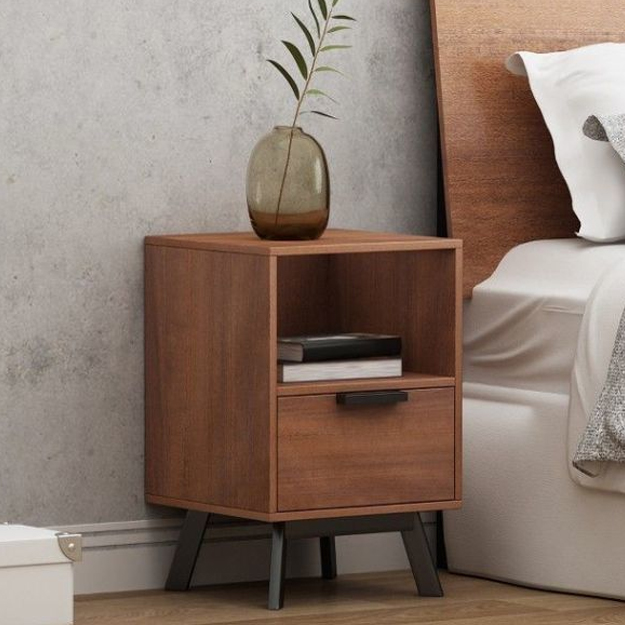 Bàn đầu giường có ngăn kéo tiện dụng